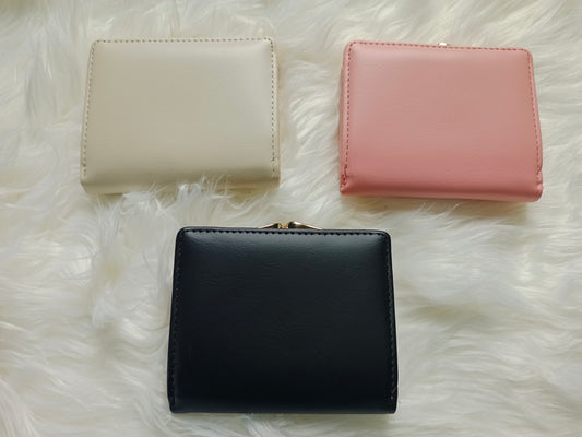 New arrival hand pars 👛👜. CLASSIC & SIMPLE